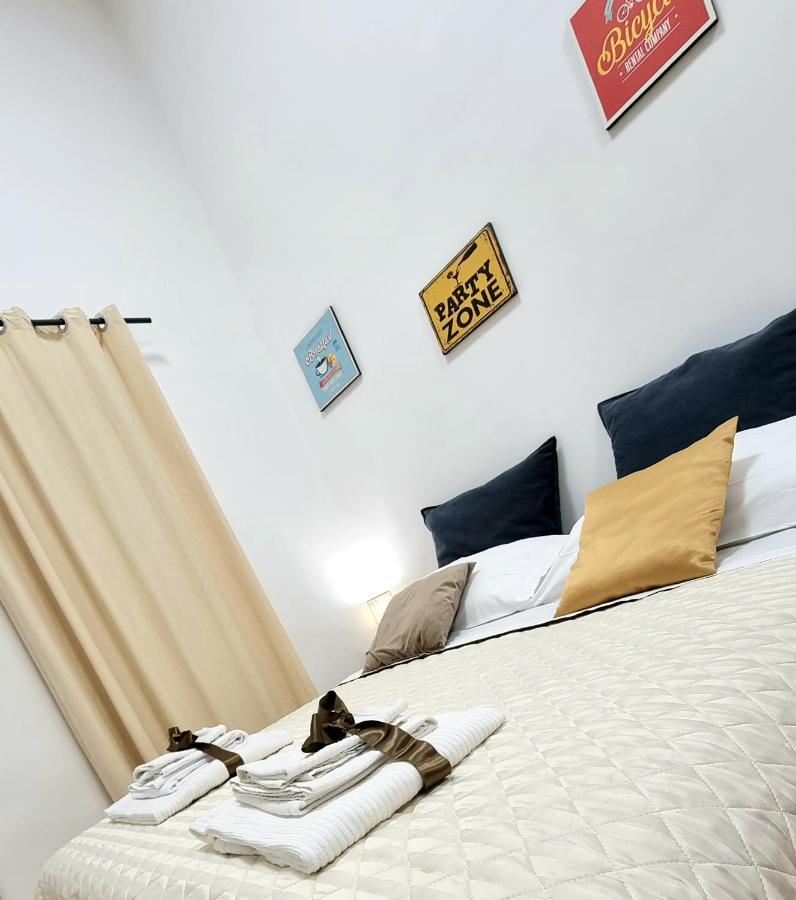 Casa Napoletana - Alighieri Apartment Napoli Bagian luar foto