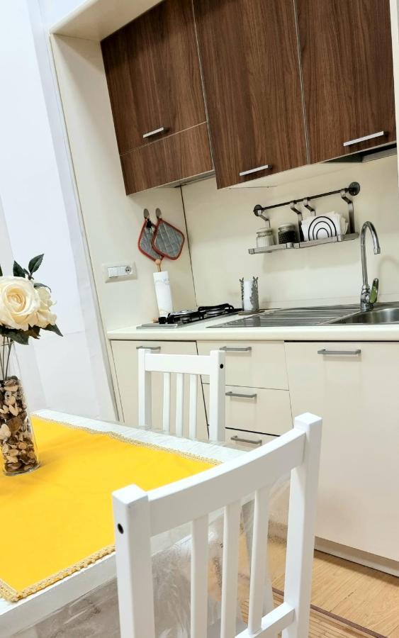 Casa Napoletana - Alighieri Apartment Napoli Bagian luar foto