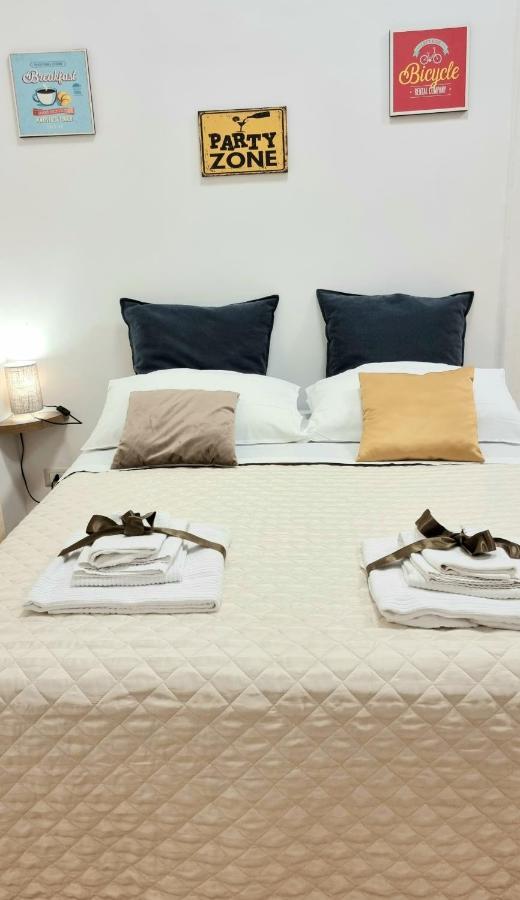 Casa Napoletana - Alighieri Apartment Napoli Bagian luar foto