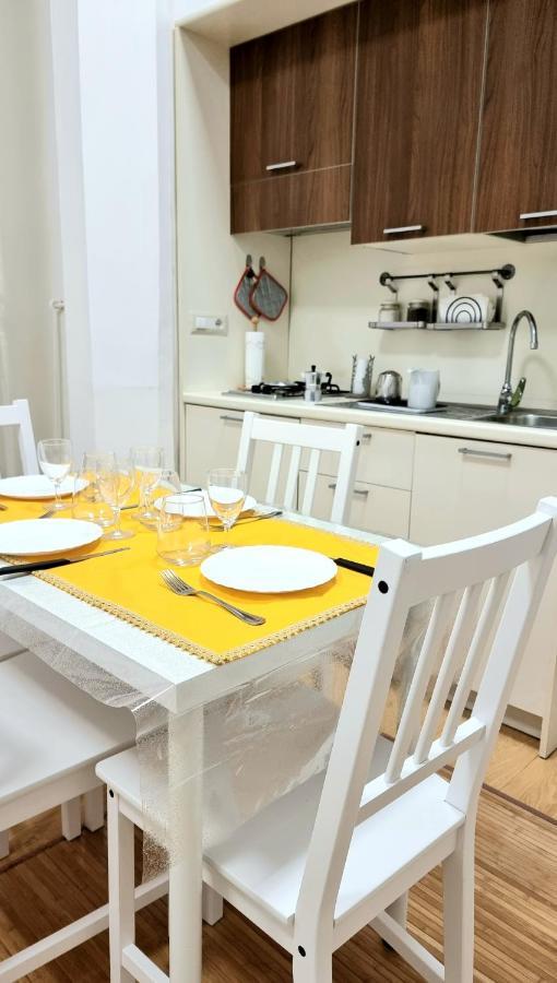 Casa Napoletana - Alighieri Apartment Napoli Bagian luar foto