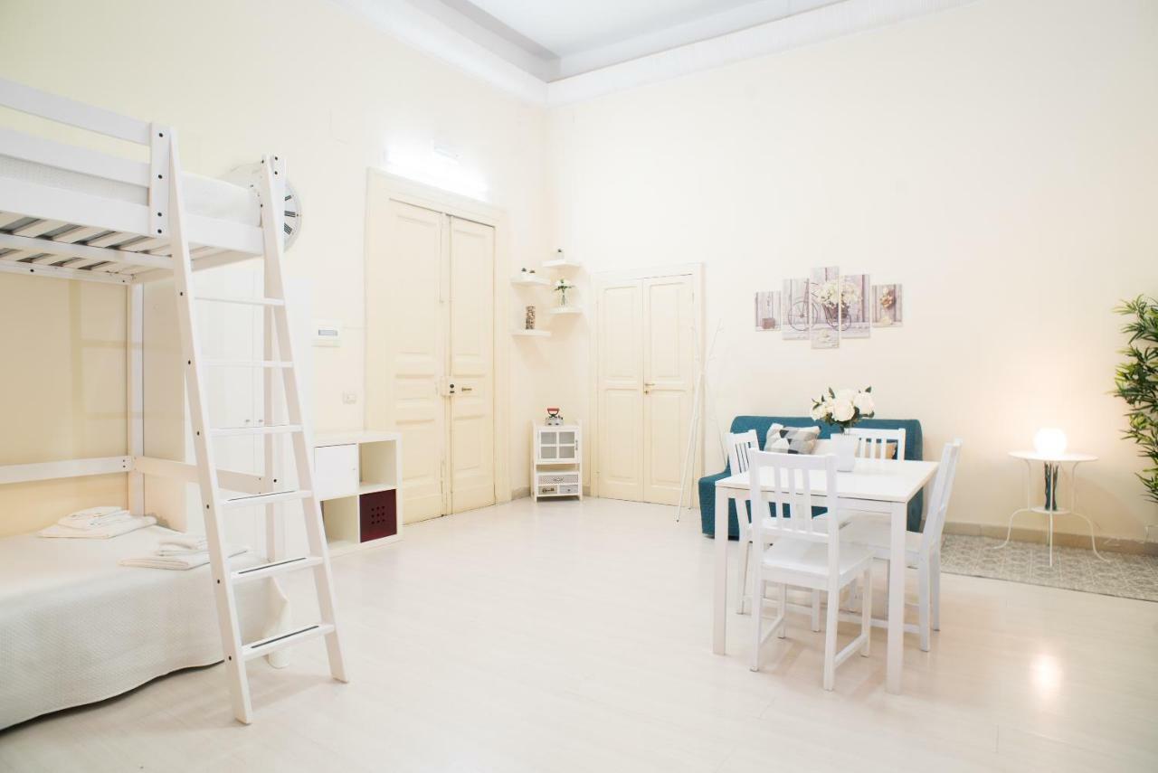 Casa Napoletana - Alighieri Apartment Napoli Bagian luar foto